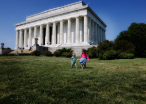 Family Photo Session at The Lincoln Memorial, Maisi Julian Photography