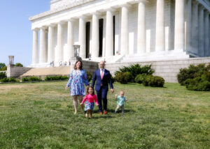 Family Photo Session at The Lincoln Memorial, Maisi Julian Photography