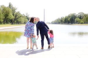 Family Photo Session at The Lincoln Memorial, Maisi Julian Photography
