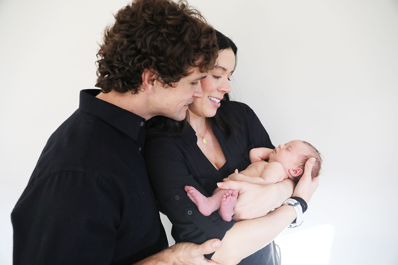 Newborn photo session with dog